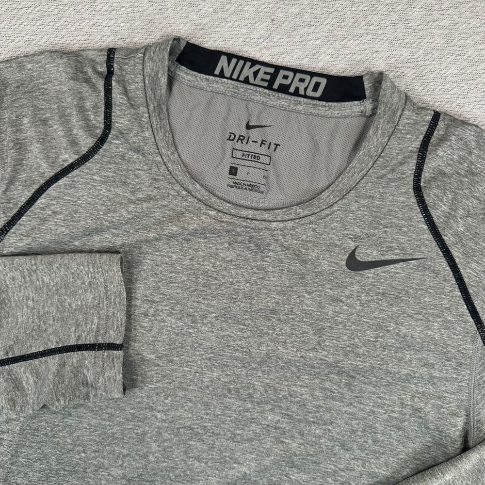Nike Pro Shirt Mens Small Grey Heather Long Sleeve Fitted Training Dri-FIT